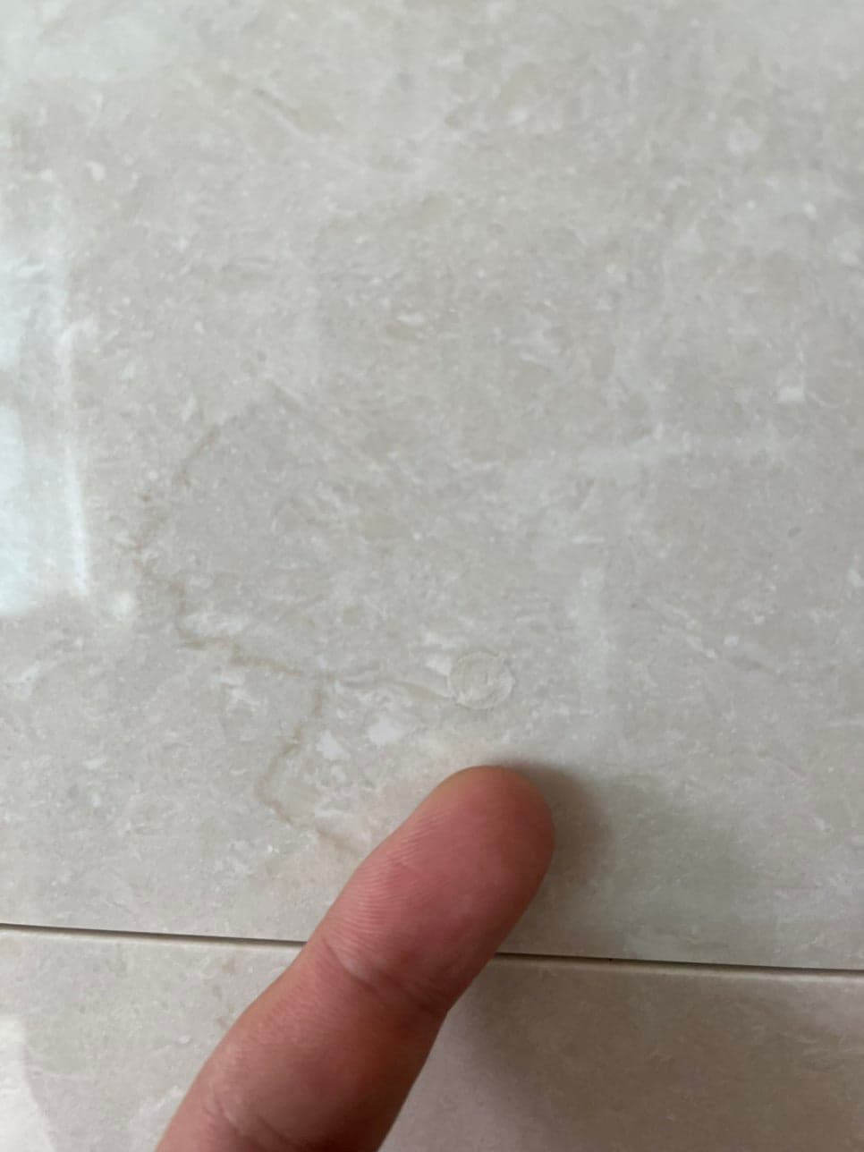 안양 아트월 타공 나사구멍 복원 (한양수자인 리버파크) 완성 사진 1